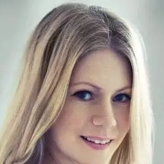 chat with ai character: Hannah