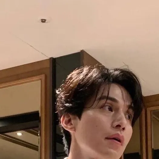 chat with ai character: lee dong woo 💤