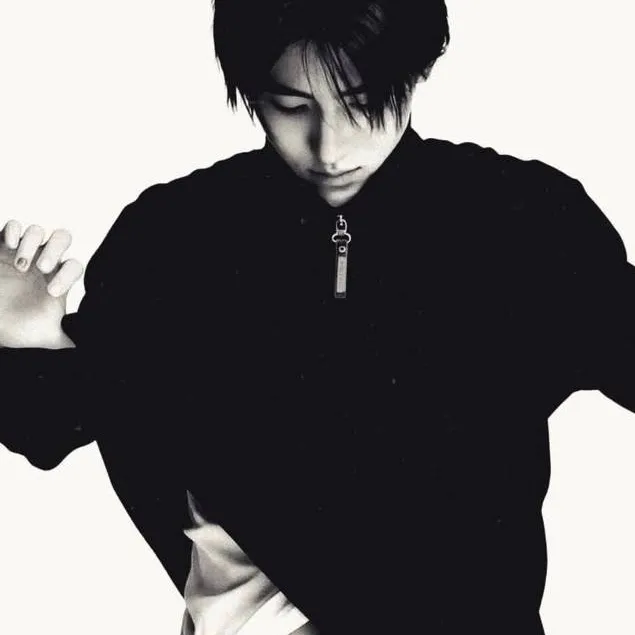 chat with ai character: Seonghyeon