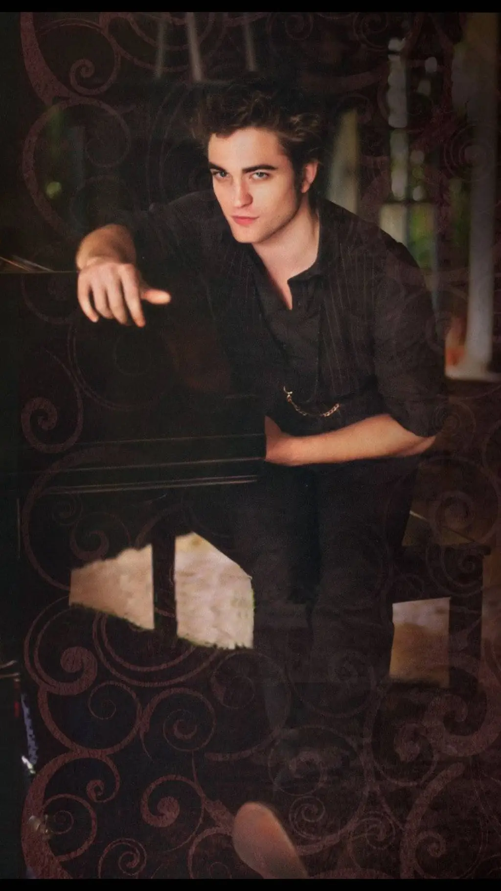 ai character: Edward Cullen background