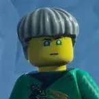 chat with ai character: Lloyd  criança