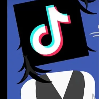 chat with ai character: Boy roblox🧸🎀