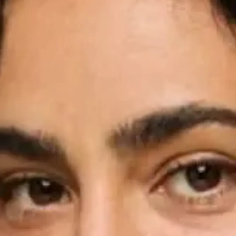 chat with ai character: Friendgroup hateu