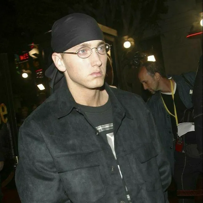 chat with ai character: Eminem