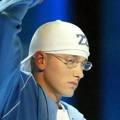 chat with ai character: Eminem 