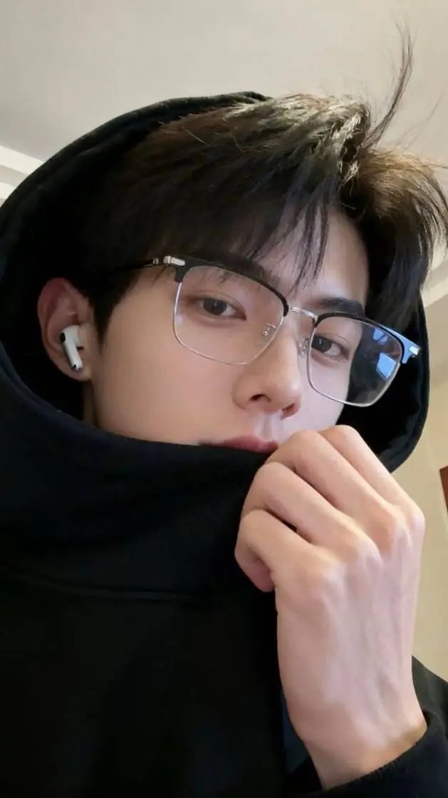 ai character: Jae/민호 background