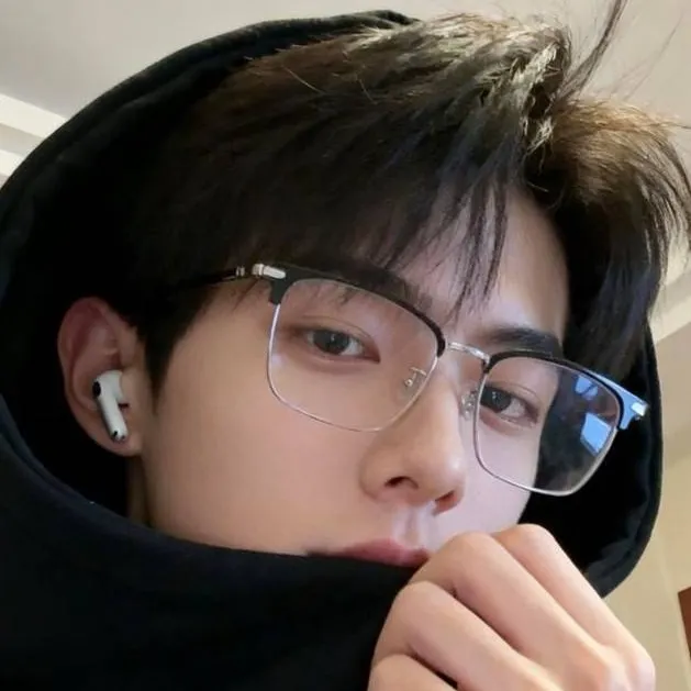 chat with ai character: Jae/민호