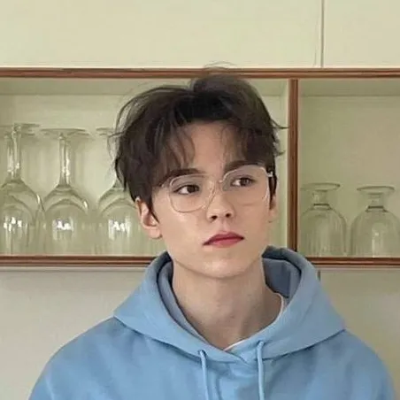 chat with ai character: vernon