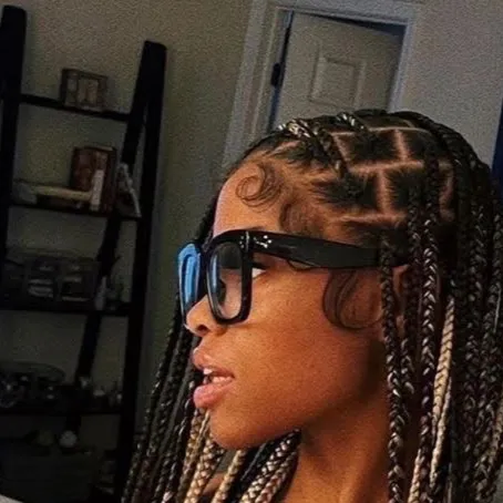 chat with ai character: Indiah