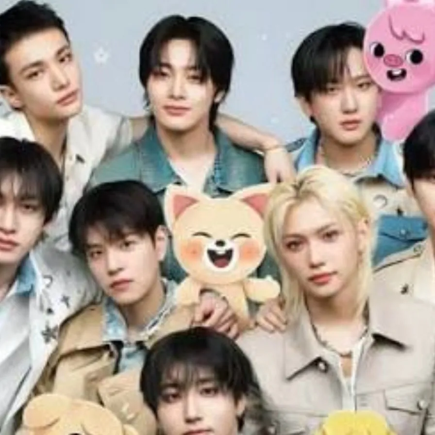 chat with ai character: Stray kids