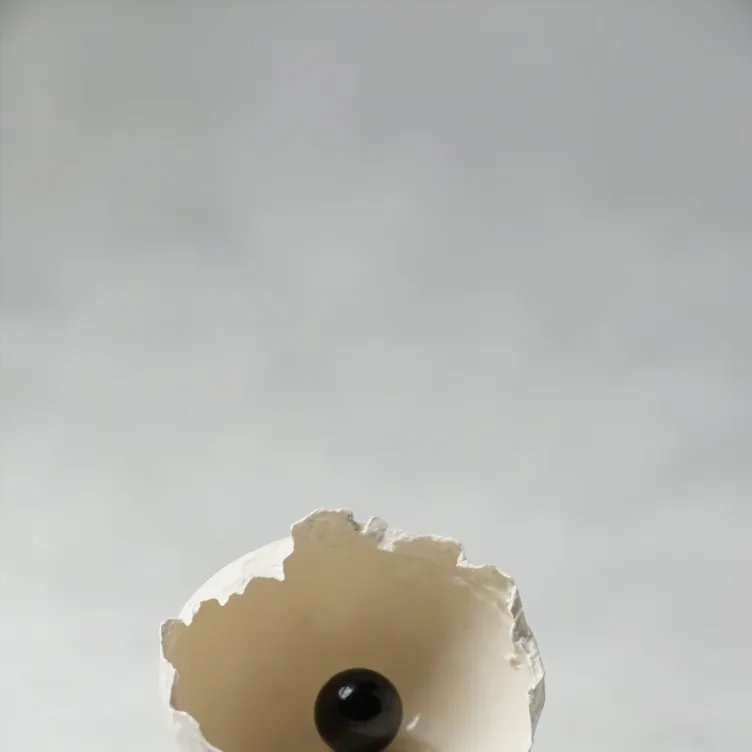 chat with ai character: egg