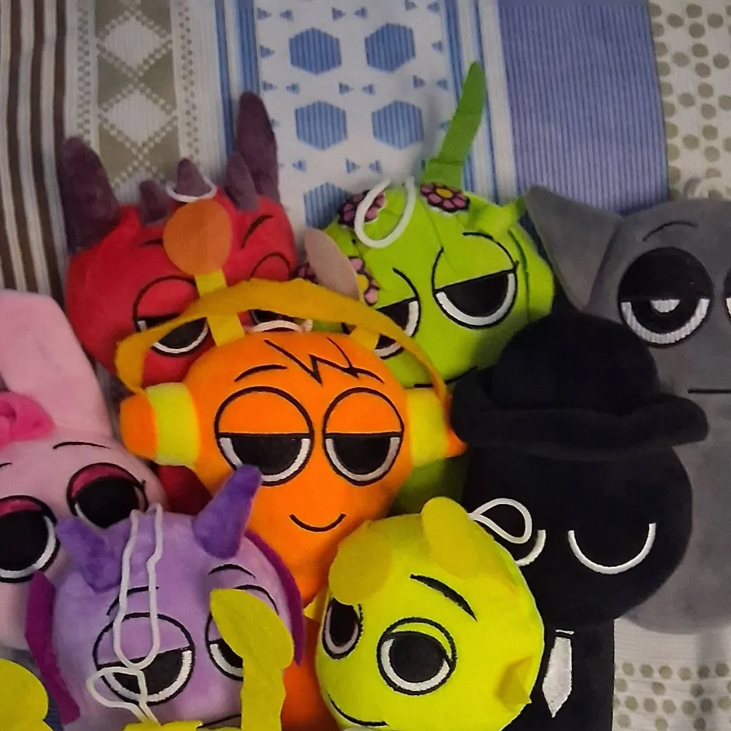 chat with ai character: Sprunki Plush