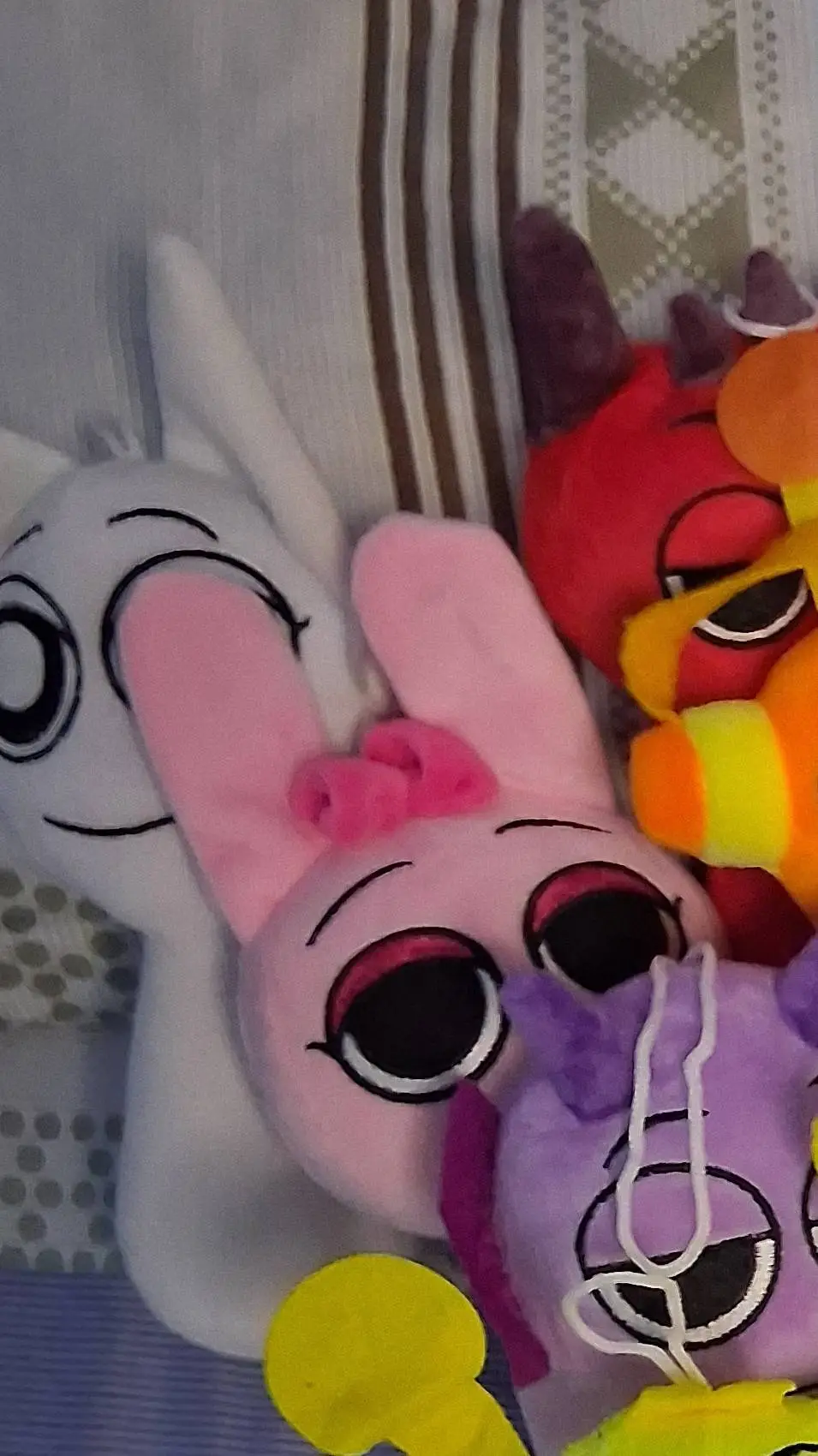 ai character: Sprunki Plush 2 background