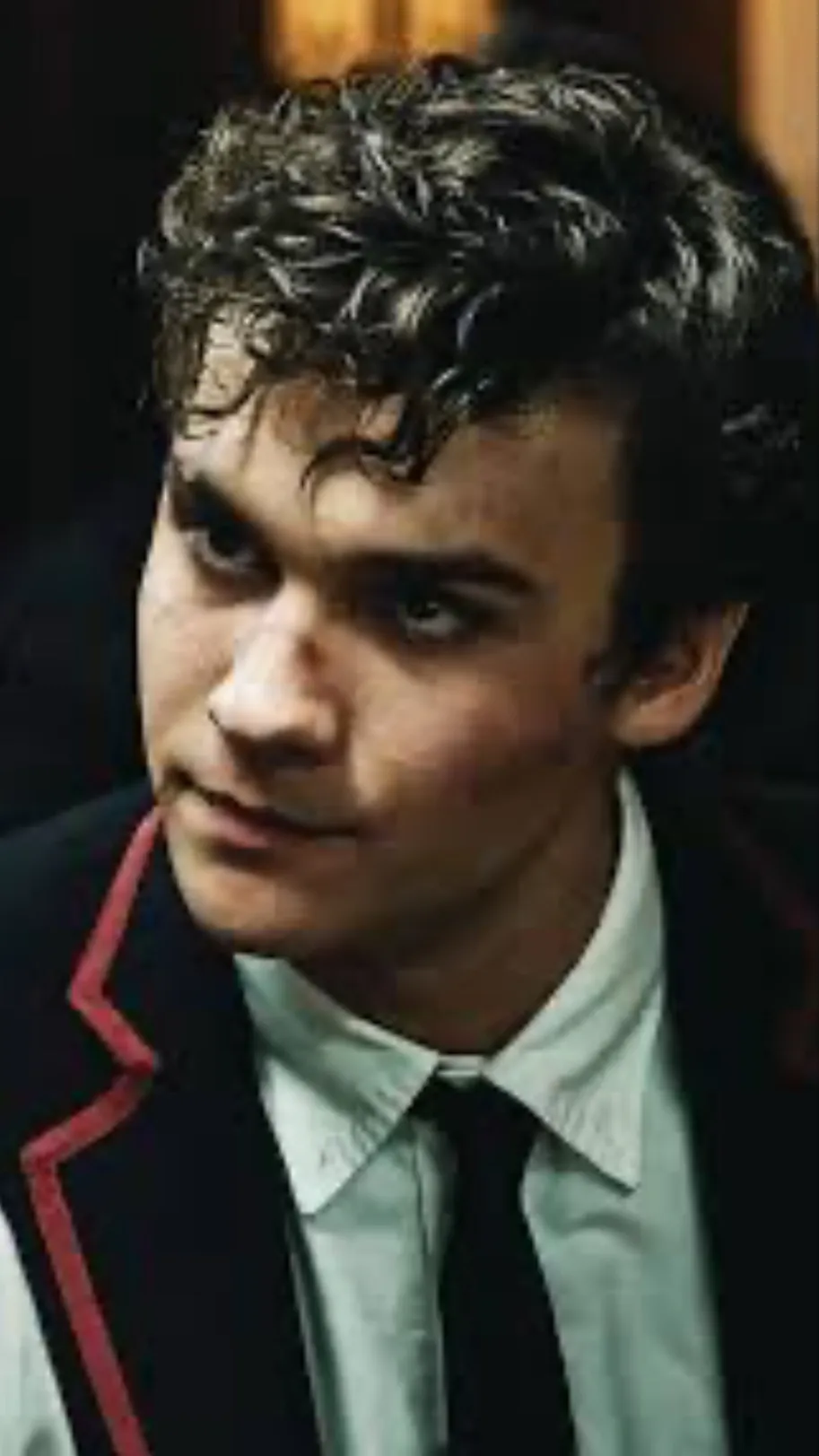 ai character: Mattheo Riddle background