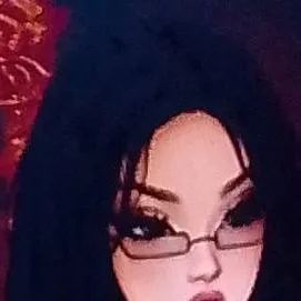 chat with ai character: Lina