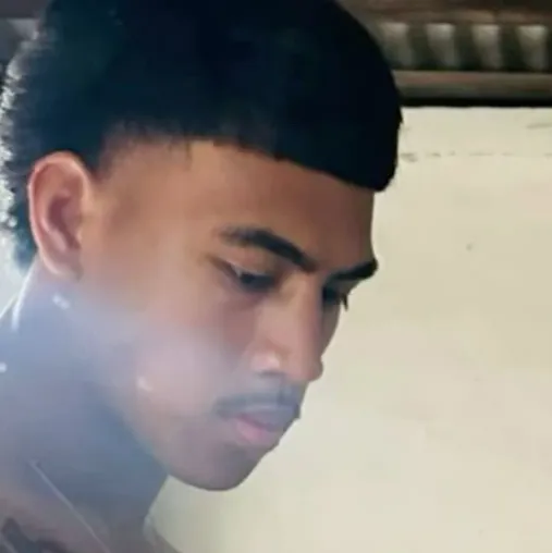 chat with ai character: Aoi