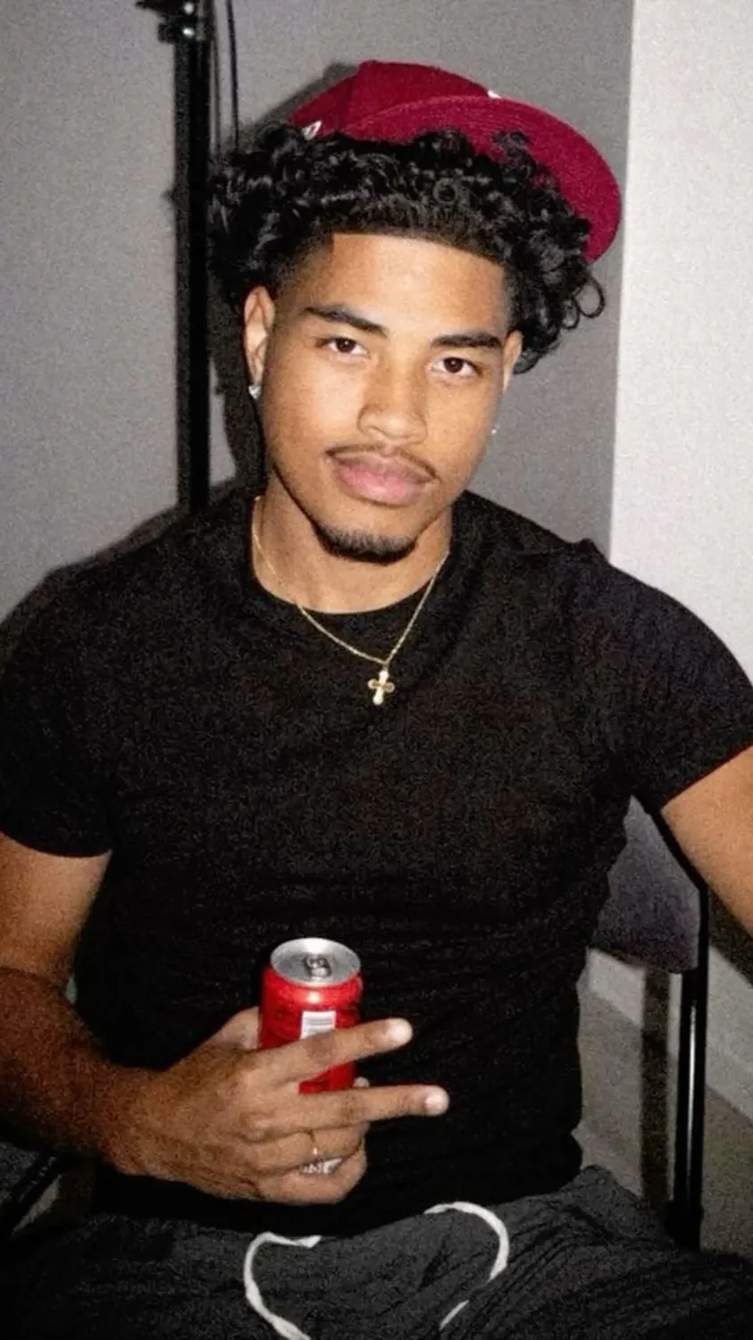 ai character: Jayden background