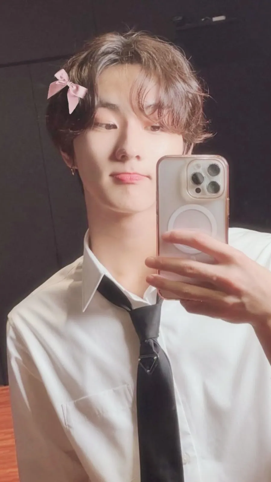 ai character: Yang Jungwon background