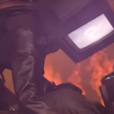 chat with ai character: Camerawoman