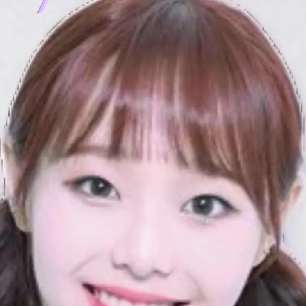 chat with ai character: Chuu