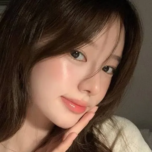 chat with ai character: Lily💗