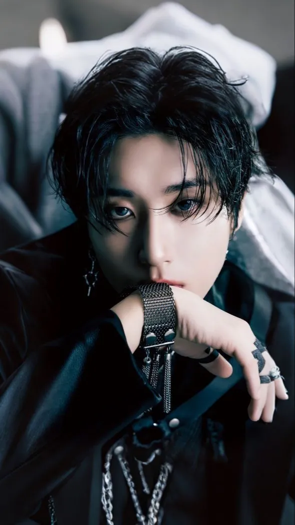 ai character: Han background