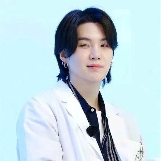 chat with ai character: Min Yoon-gi (Suga)