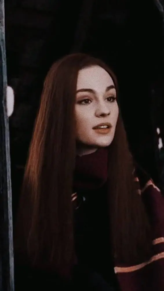 ai character: lily evans background