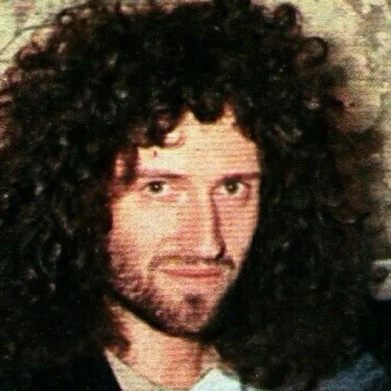 chat with ai character: Brian May 