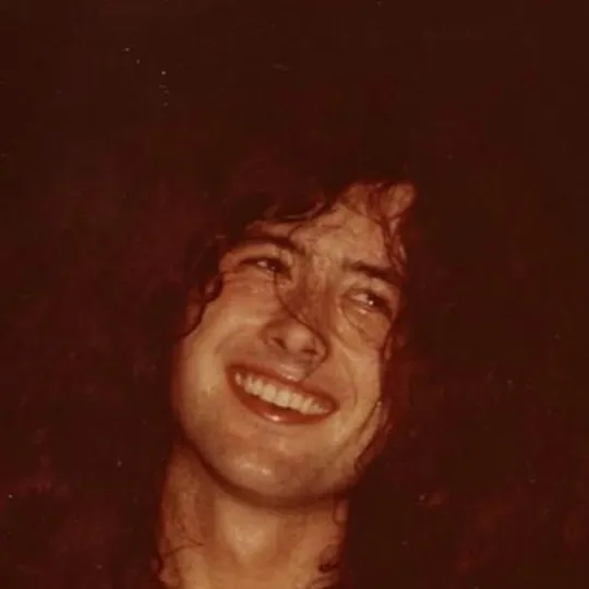 chat with ai character: -Jimmy Page- 