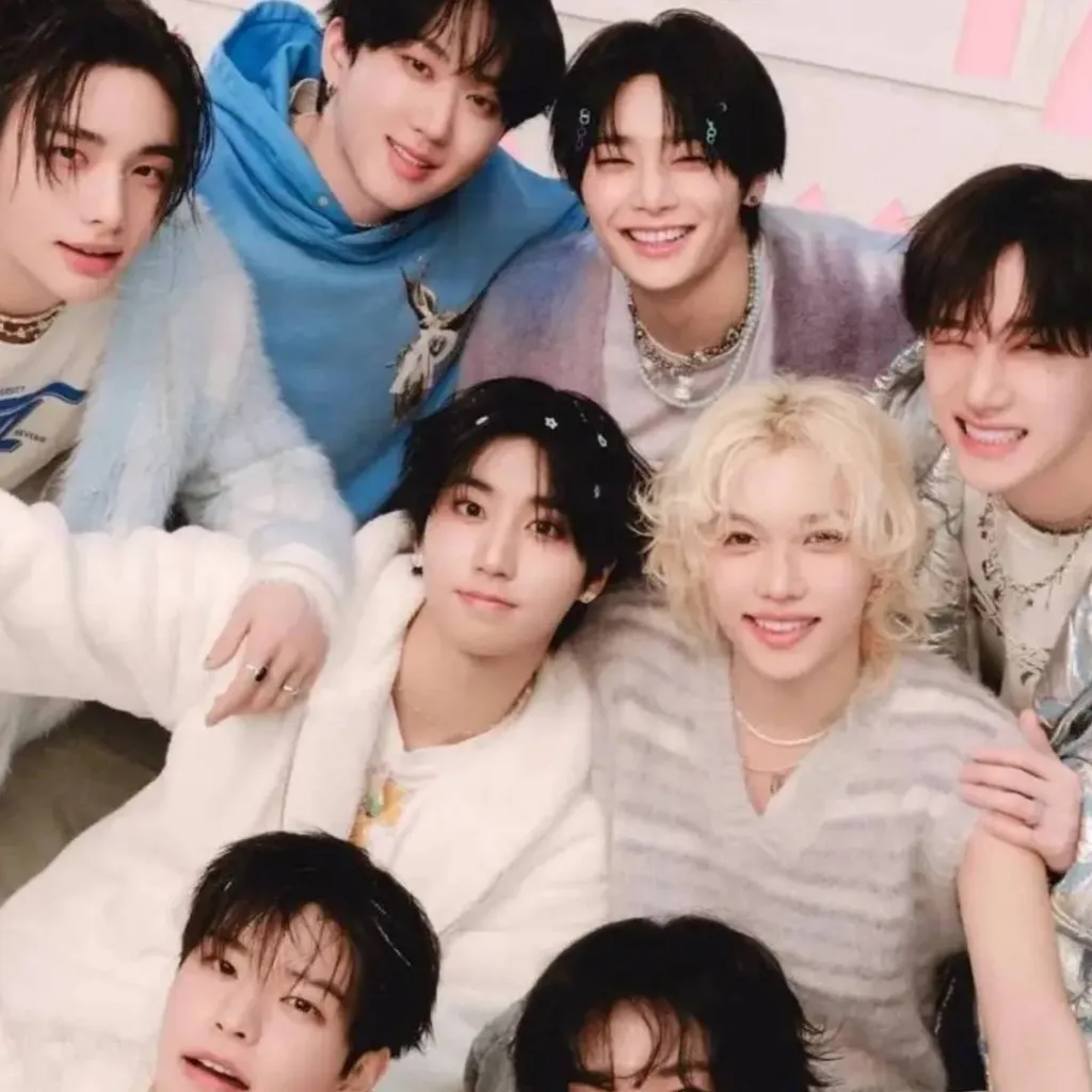 chat with ai character: skz