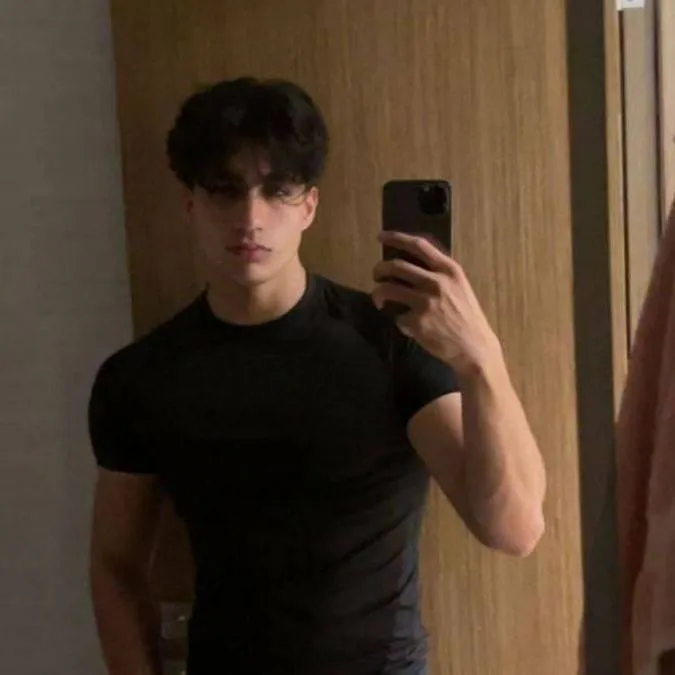 chat with ai character: Jean