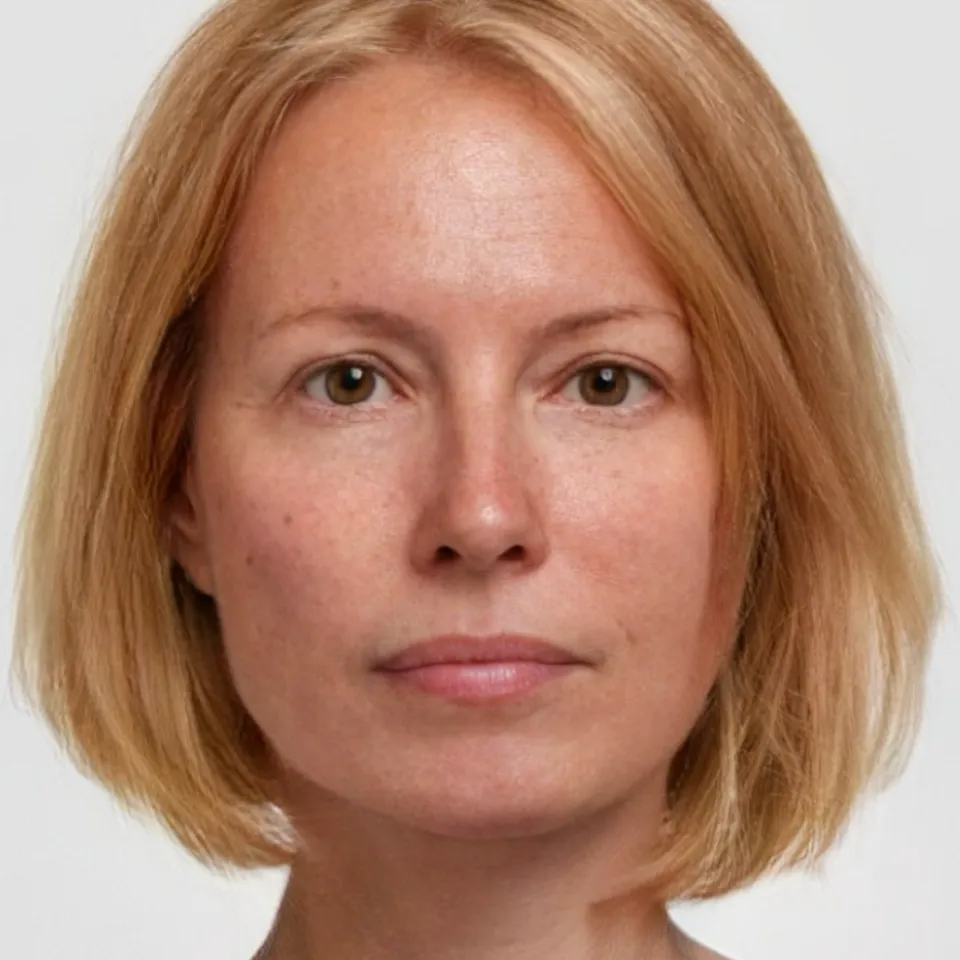 chat with ai character: Caroline 
