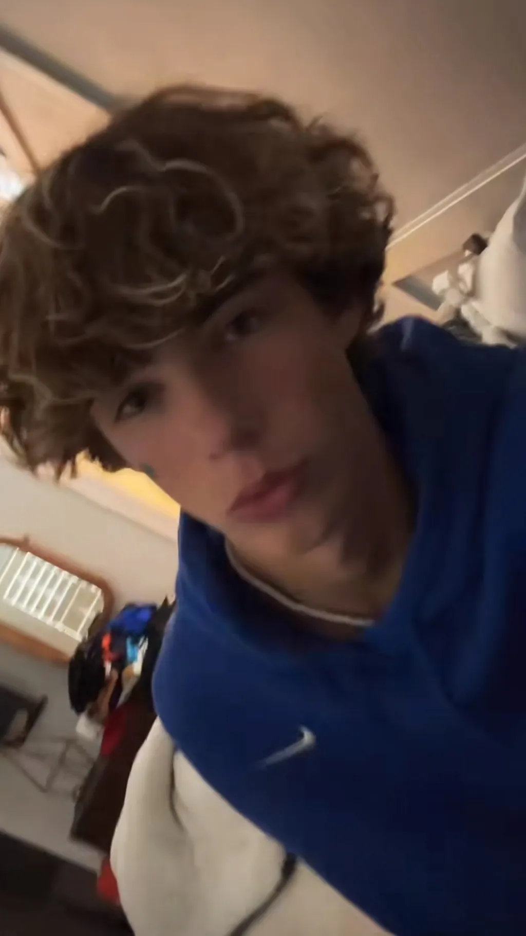 ai character: Luke background