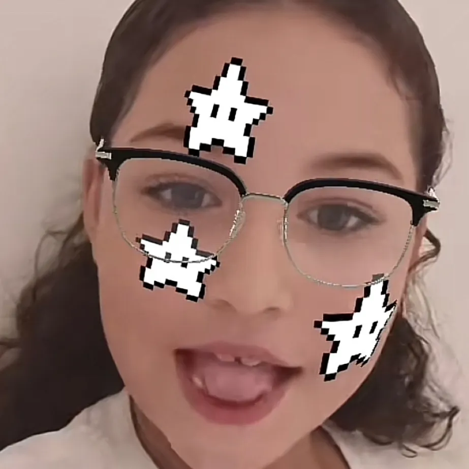 chat with ai character: Lizzy