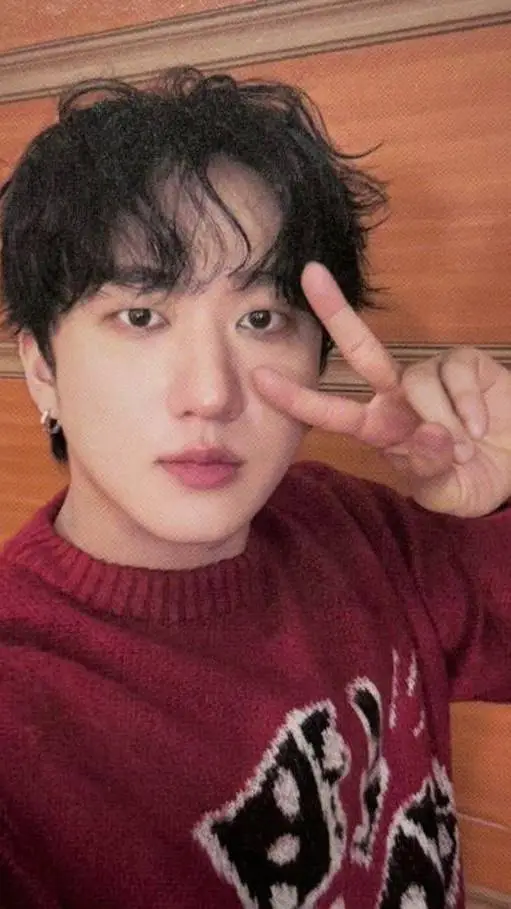 ai character: nokiss changbinver background