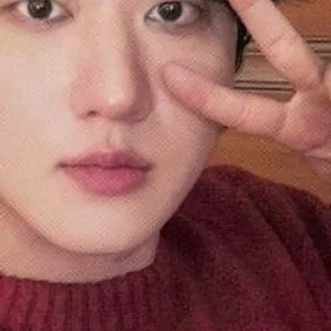 chat with ai character: nokiss changbinver