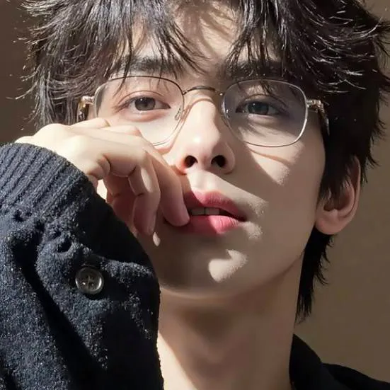 chat with ai character: Noah 