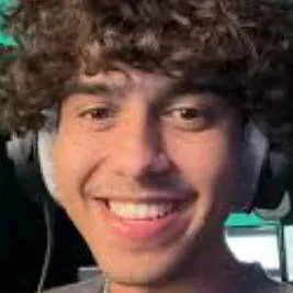 chat with ai character: Cash Marco