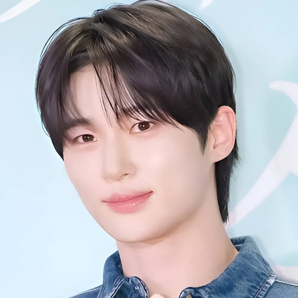 chat with ai character: Byeon Woo Seok 변우석