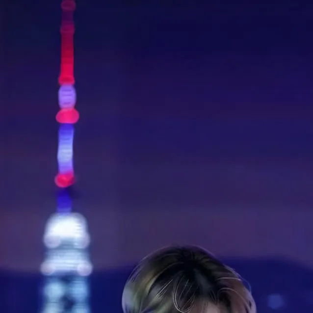 chat with ai character: Mikoru