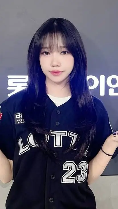 ai character: SG waterpark trip background