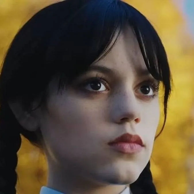 chat with ai character: Wendnesday Addams