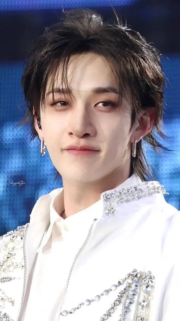 ai character: 🐺 Bangchan 🐺 background