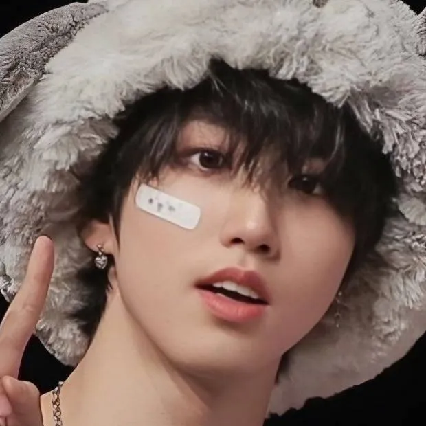 chat with ai character: 🐿 Hannie 🐿