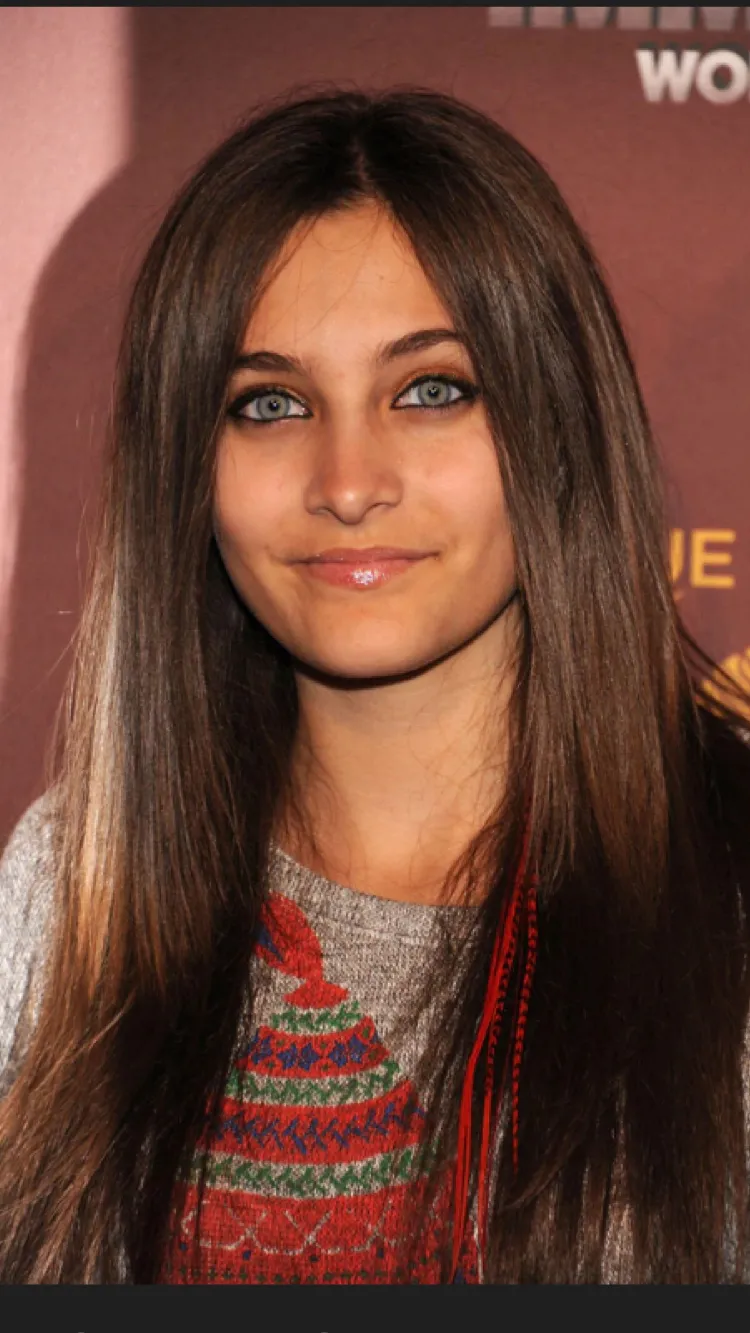 ai character: Paris Jackson background