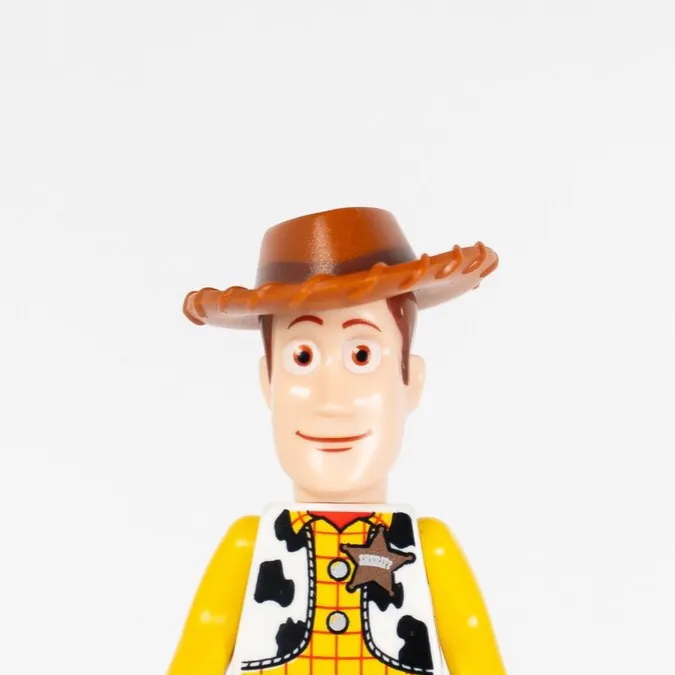 chat with ai character: LEGO woody