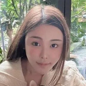 chat with ai character: Abby Choi