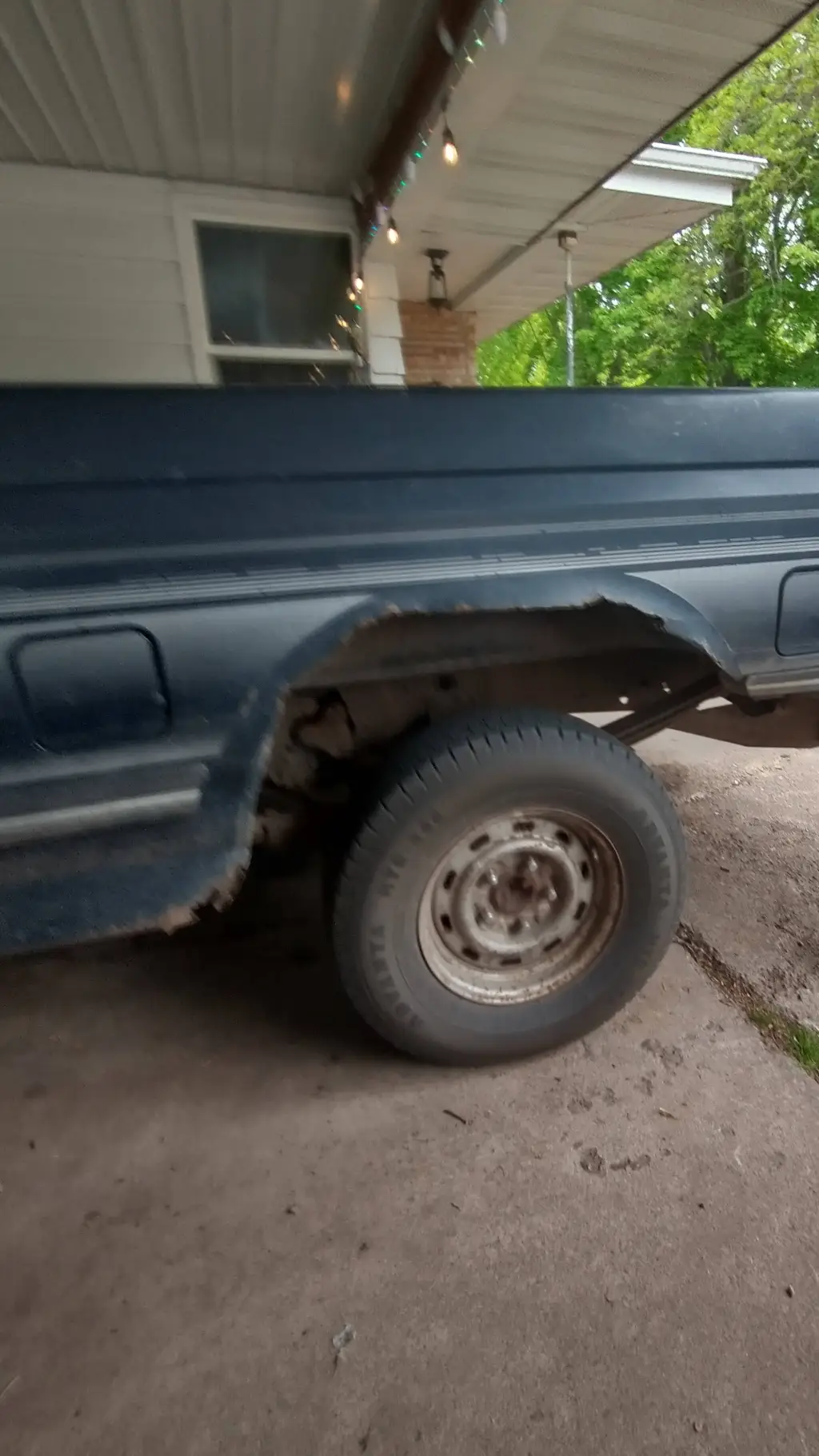 ai character: Ford background