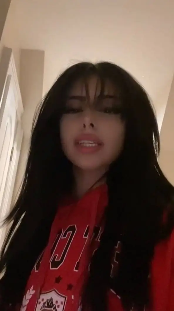 ai character: layla background